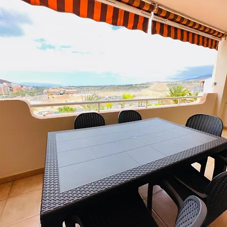 3 Bedrooms Cristianos Communal Pool Free Wifi *