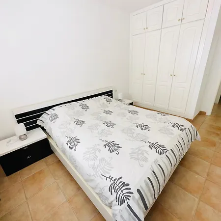 Apartamento 3 Bedrooms Cristianos Communal Pool Free Wifi